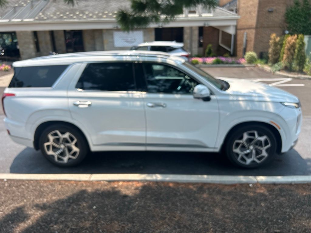 Used 2022 White Hyundai Calligraphy image 5