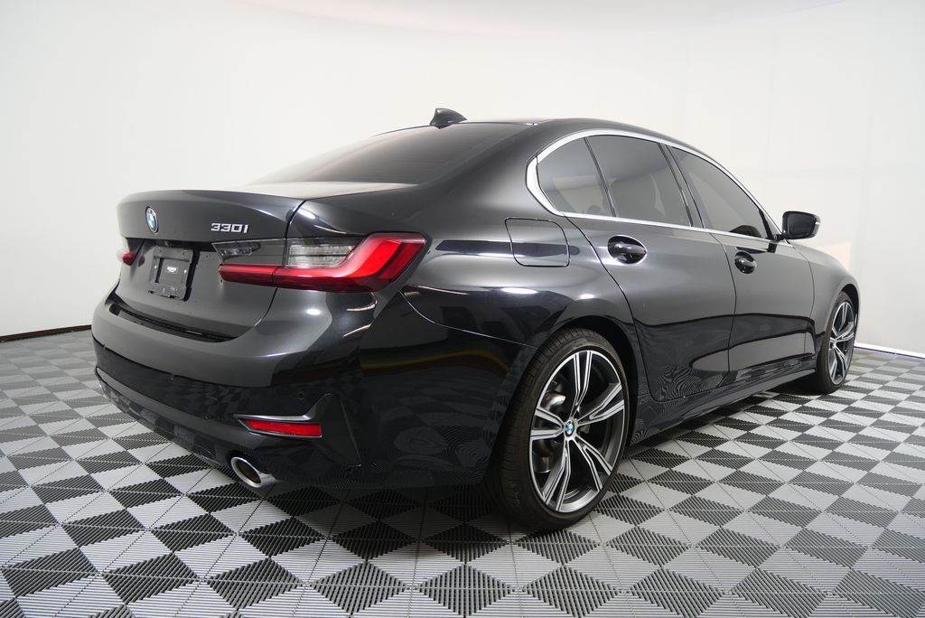 2022 BMW 3 Series 330i 3