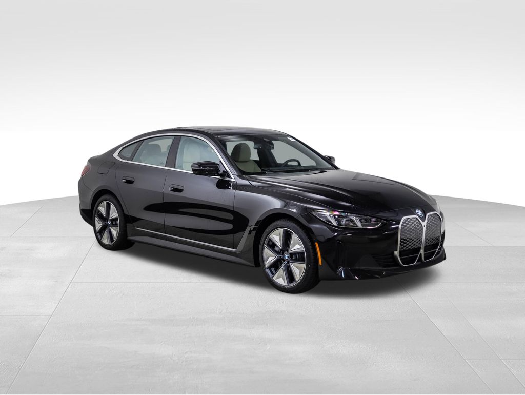 Thumbnail: 2025 BMW i4 - 7