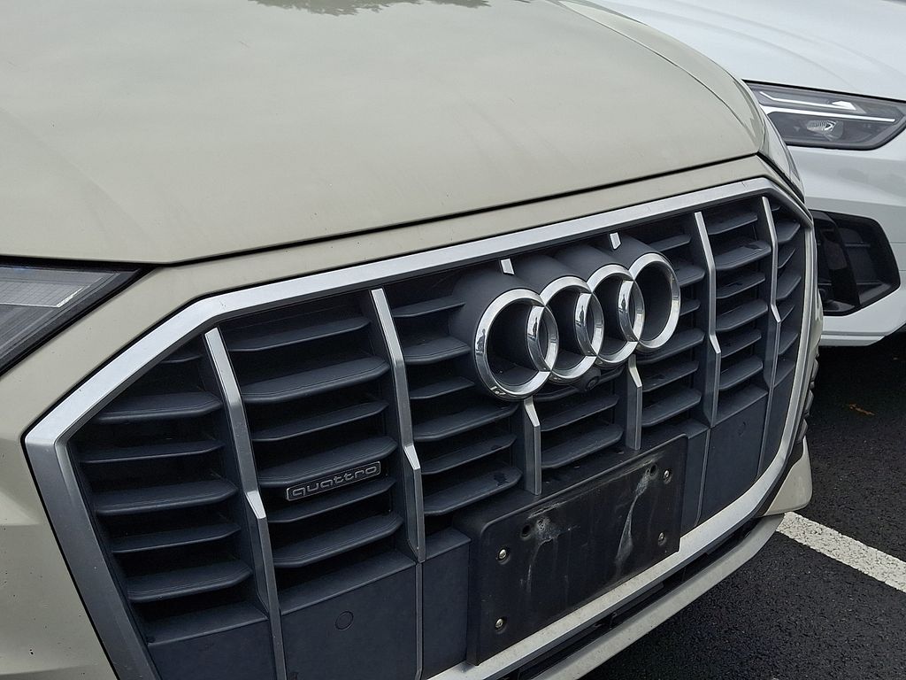 Thumbnail: 2021 Audi Q7 - 4