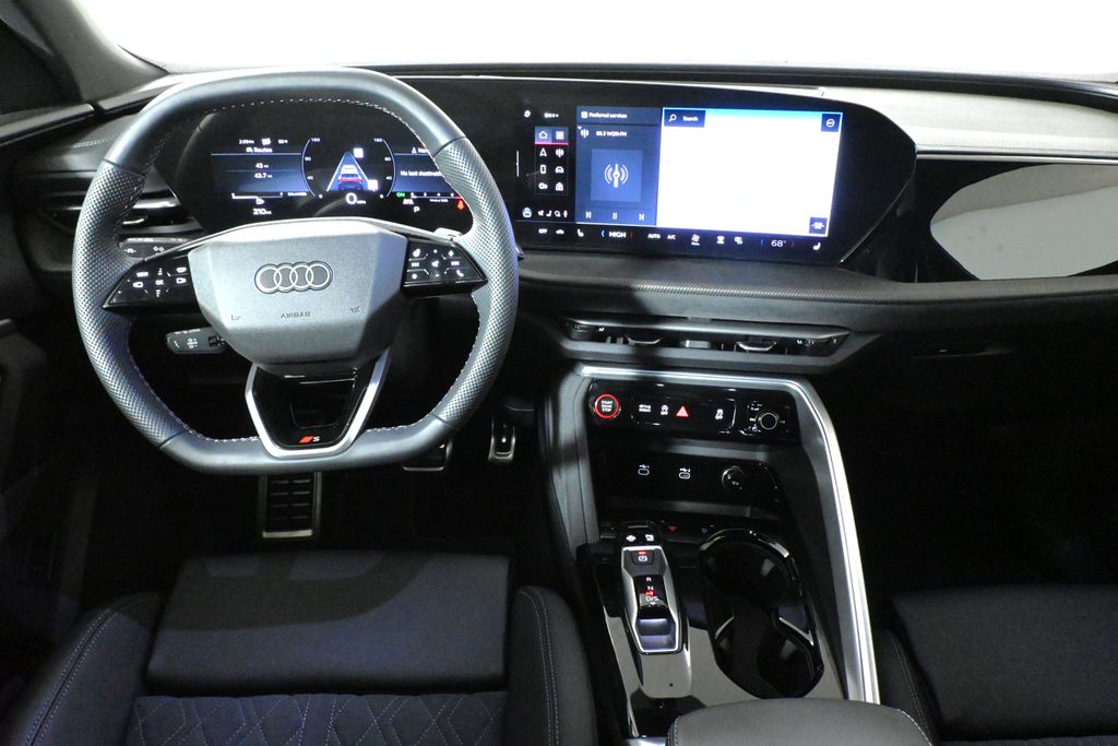 Thumbnail: 2025 Audi SQ5 - 16