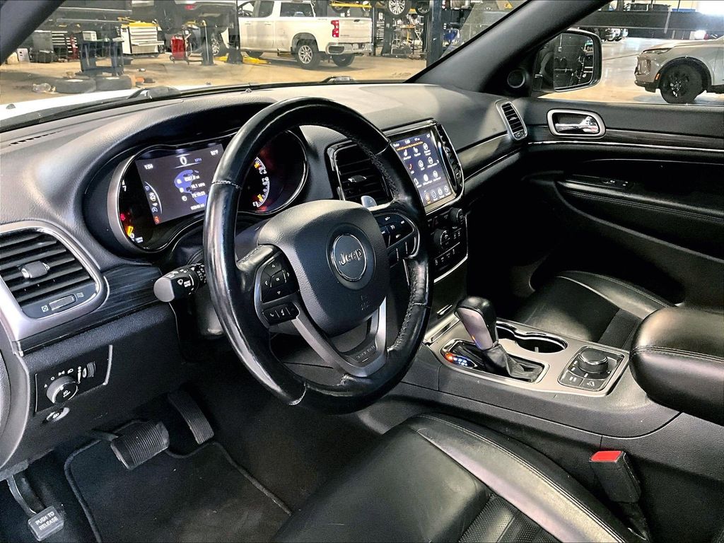 2020 Jeep Grand Cherokee — photo 8