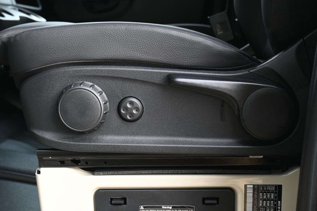 Thumbnail: 2026 Mercedes-Benz Sprinter - 16