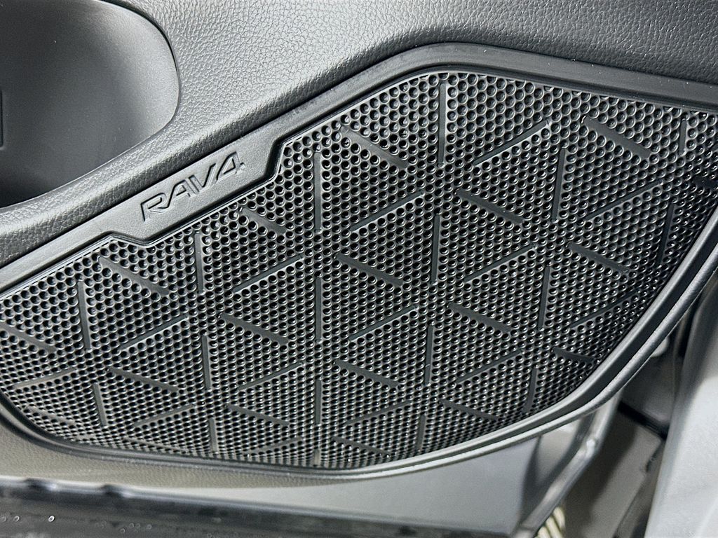 Thumbnail: 2025 Toyota RAV4 - 19