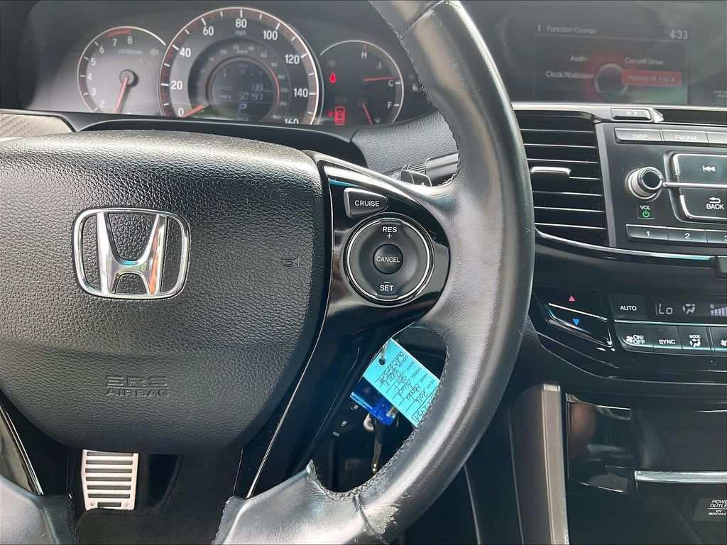 2016 Honda Accord — photo 23