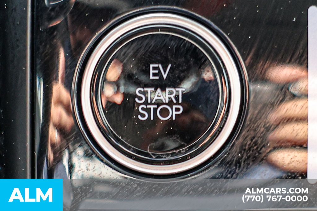 Used 2025 Blue Hyundai SEL image 45