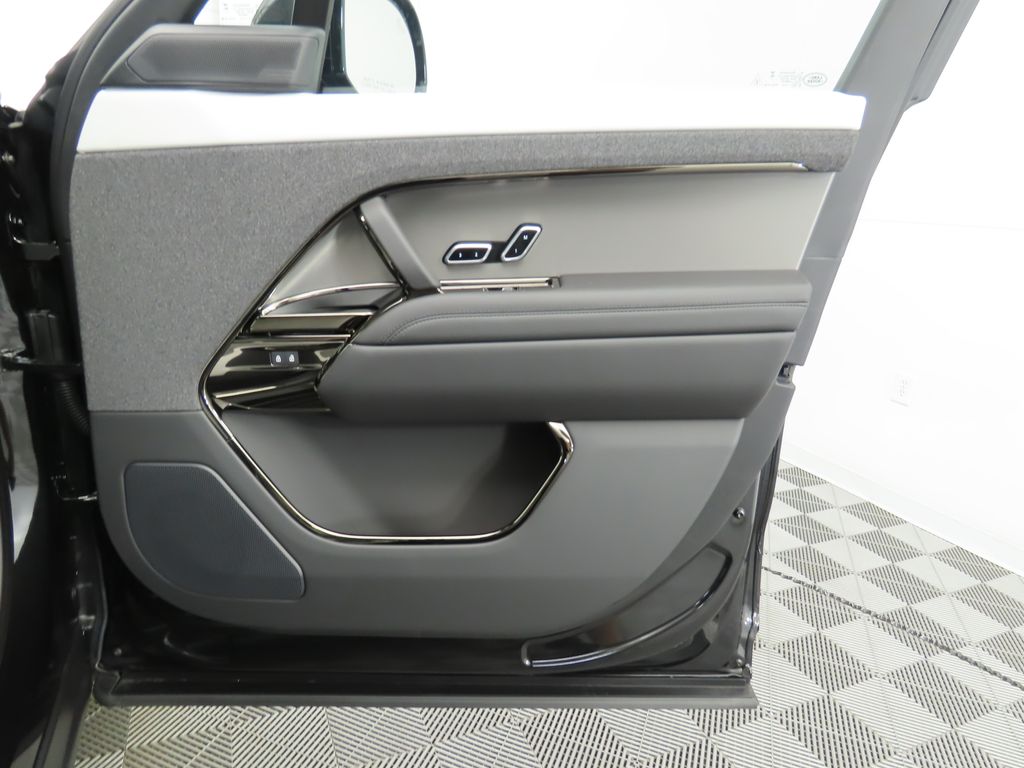 2025 Land Rover Range Rover Sport Dynamic 27