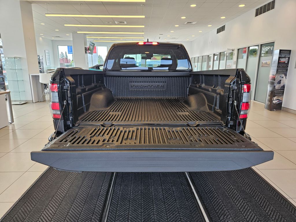 2022 Nissan Frontier S