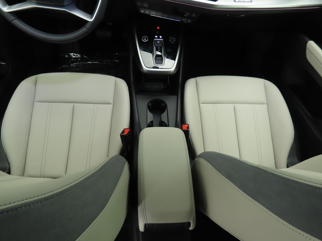2025 Audi Q4 e-tron  18