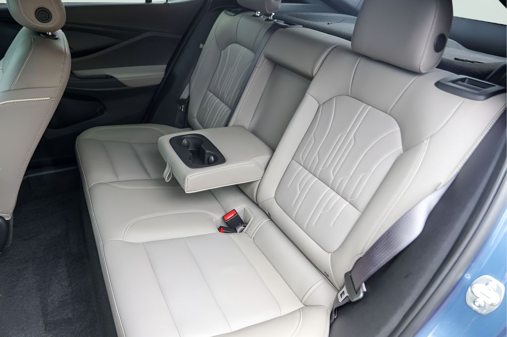 Used Car 2024 Buick Envista  Avenir For Sale Under $30,000 In Austin, Texas