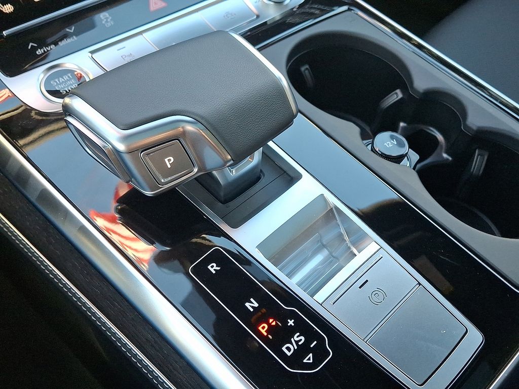 Thumbnail: 2026 Audi Q7 - 12