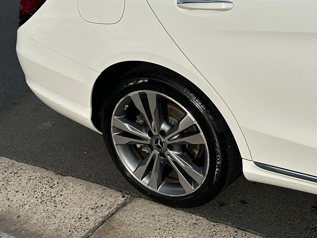 Thumbnail: 2019 Mercedes-Benz C-Class - 17