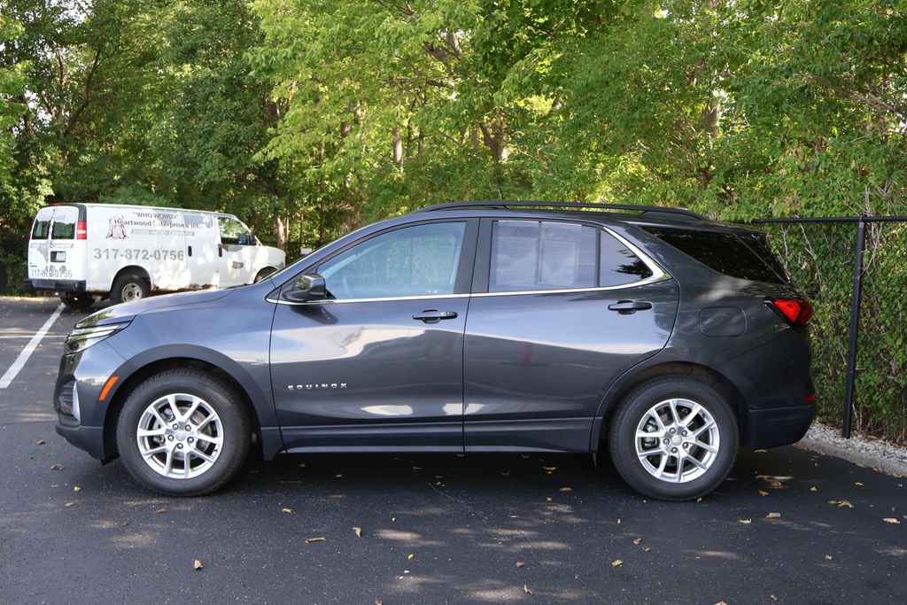 Thumbnail: 2022 Chevrolet Equinox - 4