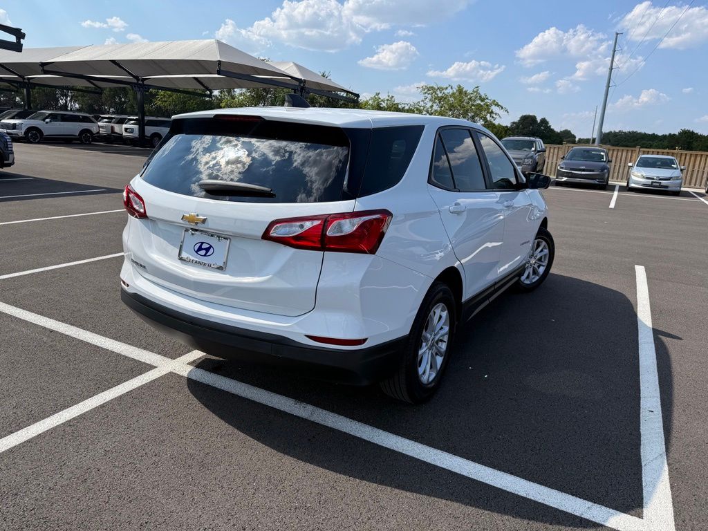 Thumbnail: 2021 Chevrolet Equinox - 5