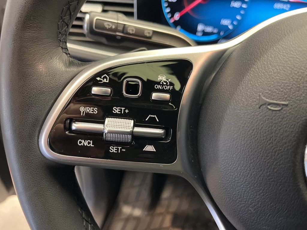 Thumbnail: 2022 Mercedes-Benz GLS - 15