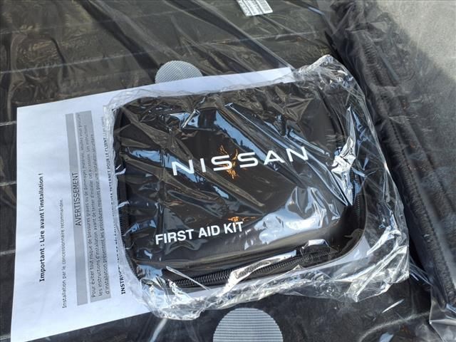 2025 Nissan Rogue SL photo
