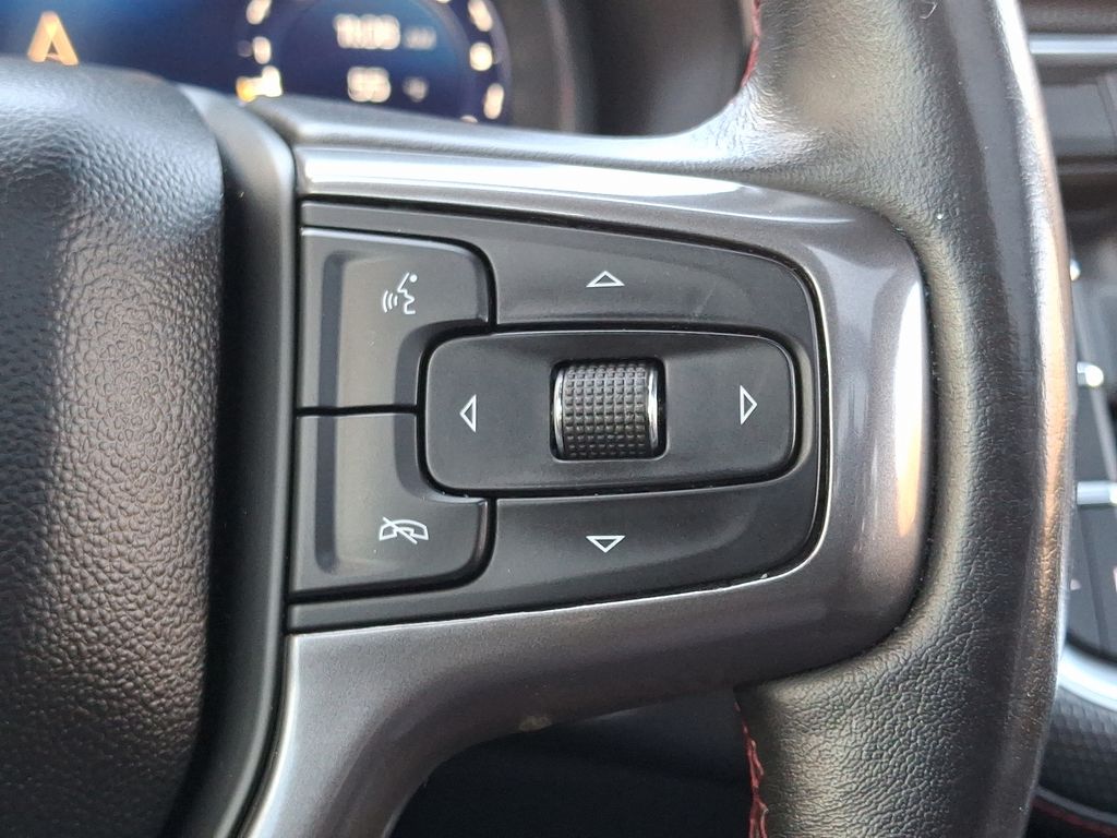 2022 Chevrolet Suburban RST 24