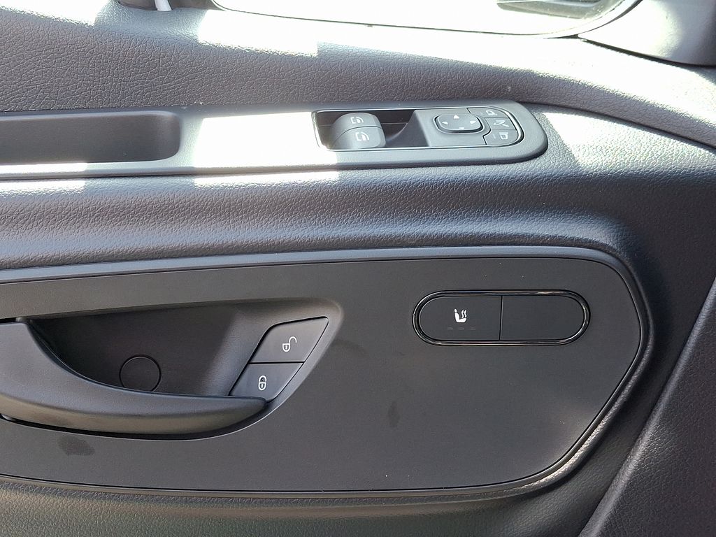 Thumbnail: 2025 Mercedes-Benz Sprinter - 9