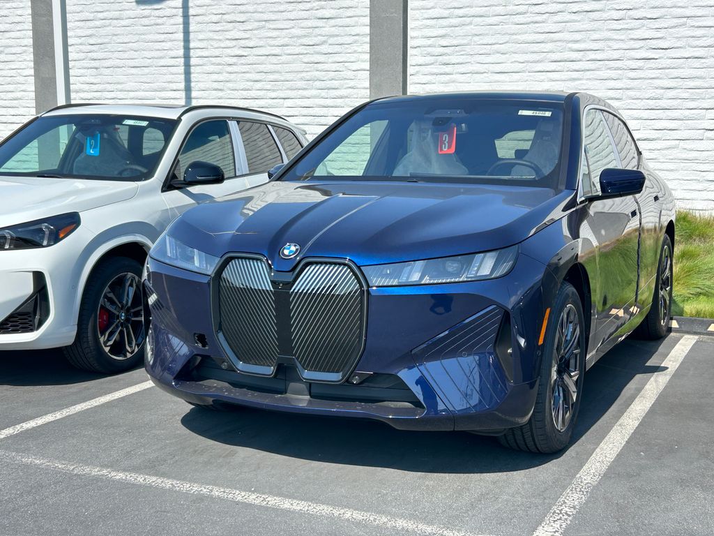 Thumbnail: 2026 BMW iX - 2
