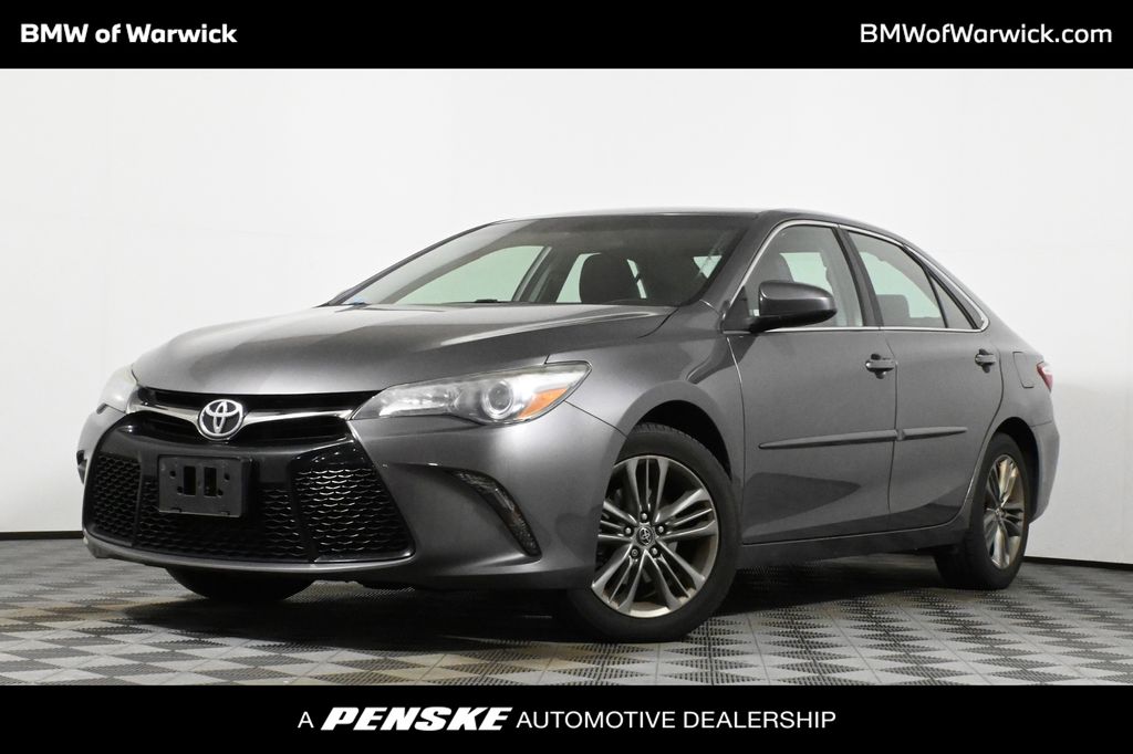 2017 Toyota Camry SE -
                  Warwick, RI