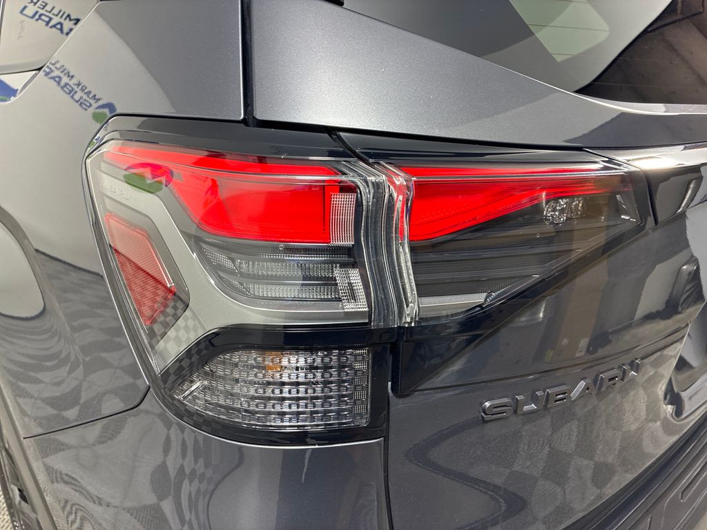 2025 Subaru Forester Limited - Photo 13