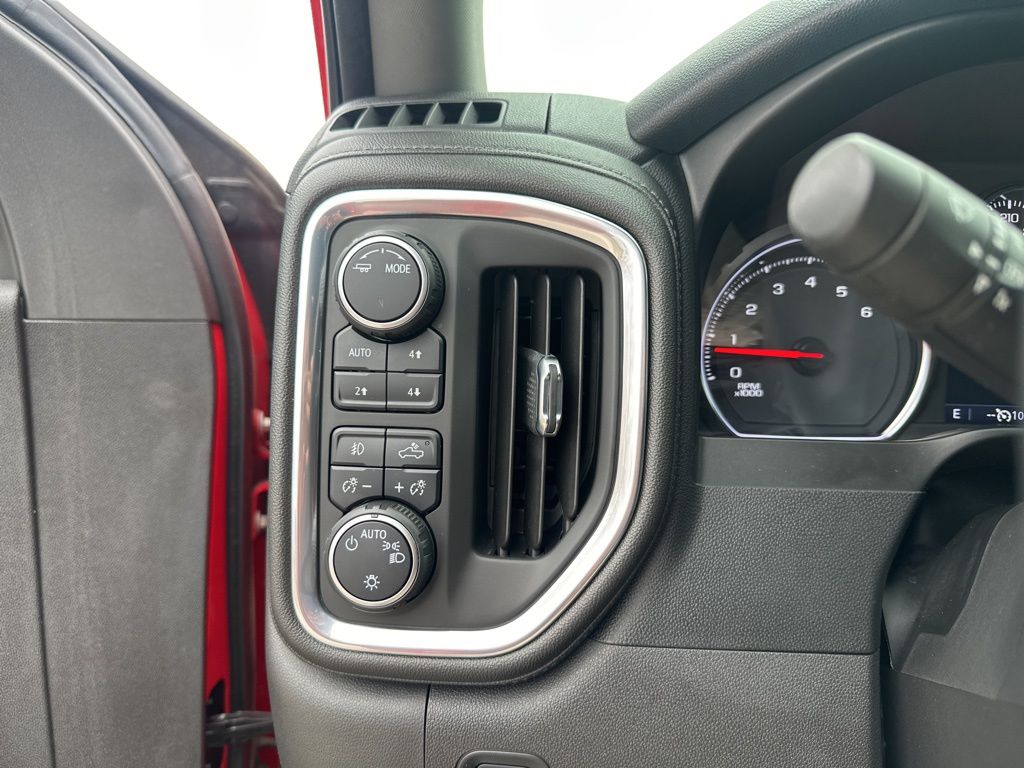 Used Car 2021 Chevrolet Silverado 1500  Lt Trail Boss For Sale Under $35,000 In Austin, Texas