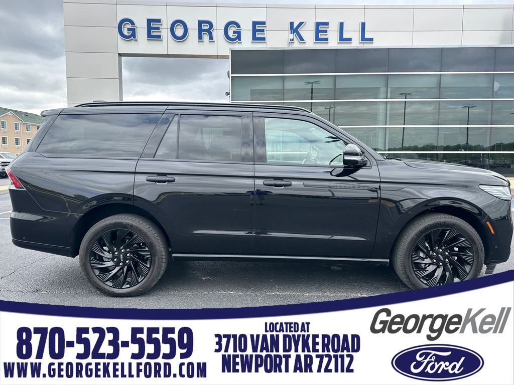 Infinite Black Metallic Clearcoat 2025 Lincoln Navigator Reserve 4WD SUV / Crossover Four-Wheel Drive Automatic