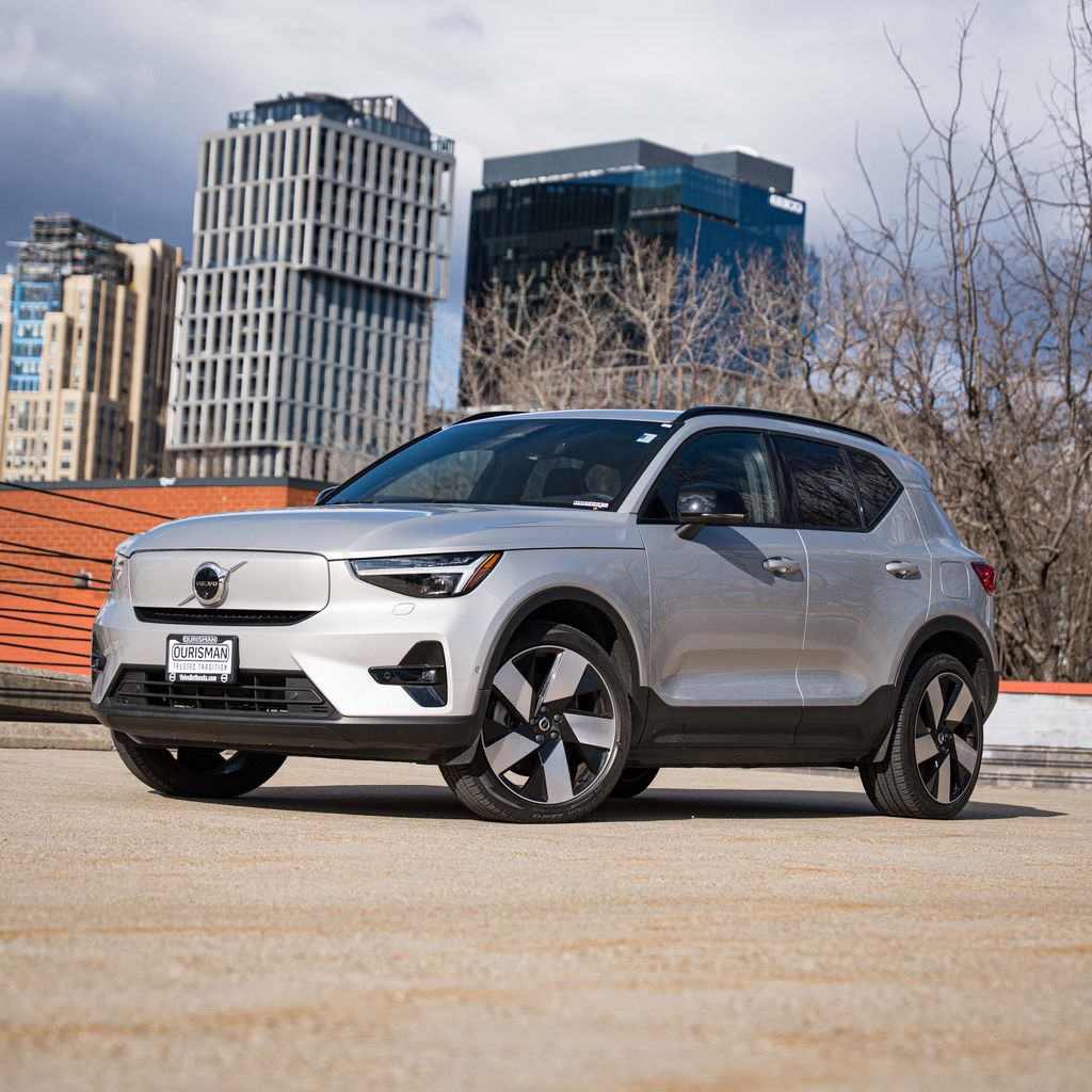 2023 Volvo XC40 Recharge Twin Ultimate eAWD