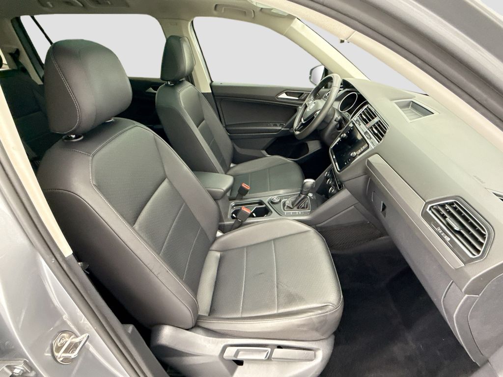 Thumbnail: 2020 Volkswagen Tiguan - 18