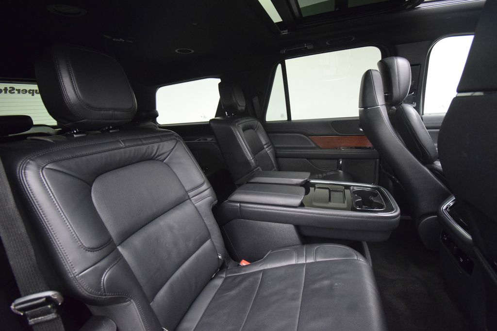 used 2022 Lincoln Navigator car, priced at $37,000