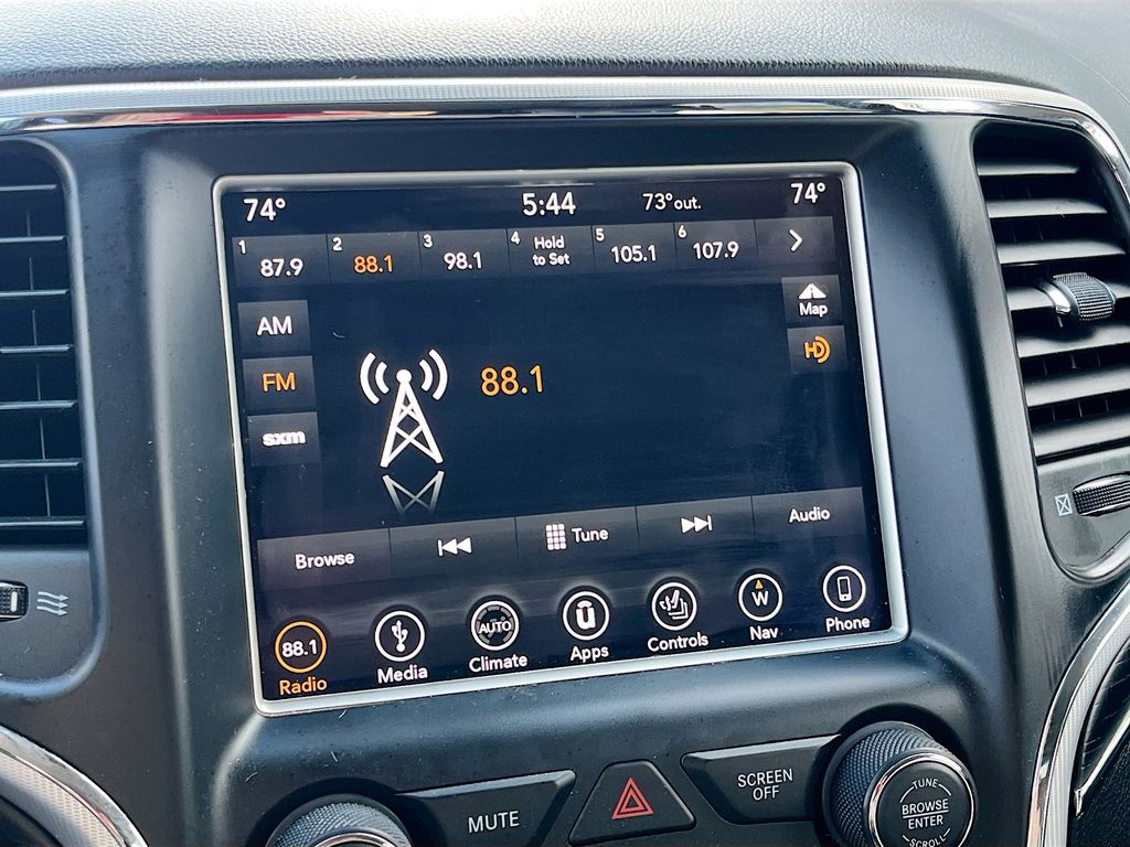 Used 2018 Gray Jeep Summit image 15