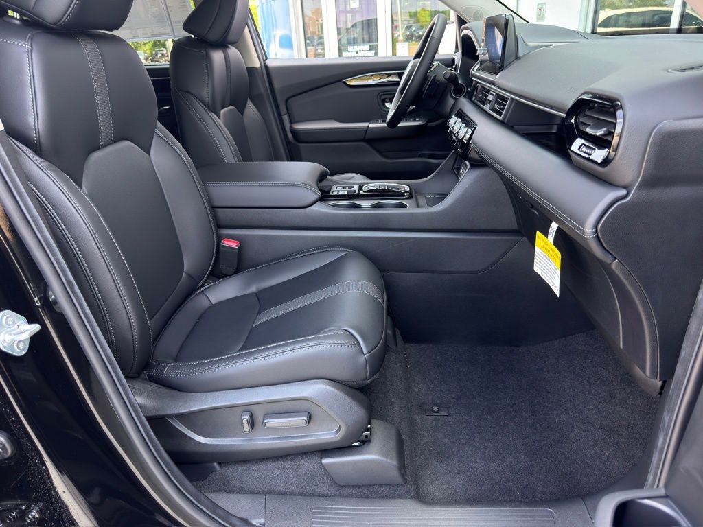 2025 Honda Pilot EX-L Black at Community Honda