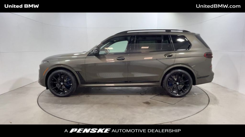 2025 BMW X7 M60i 5