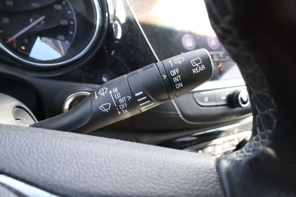 Thumbnail: 2021 Buick Encore GX - 21
