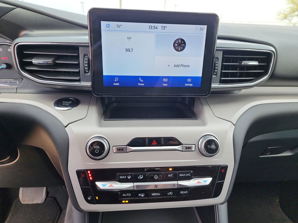 2023 Ford Explorer XLT photo