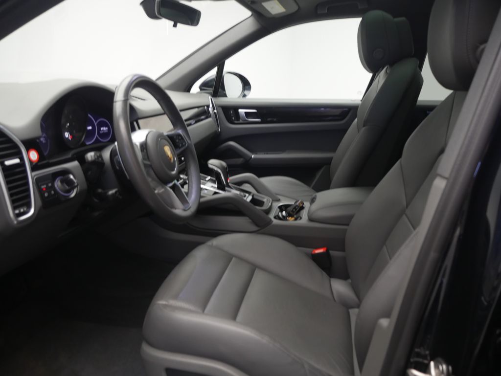 Thumbnail: 2023 Porsche Cayenne - 5