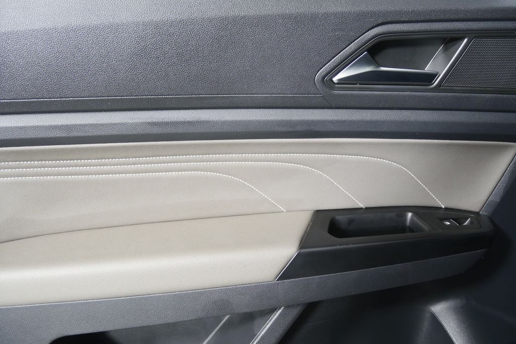 Thumbnail: 2021 Volkswagen Atlas - 13