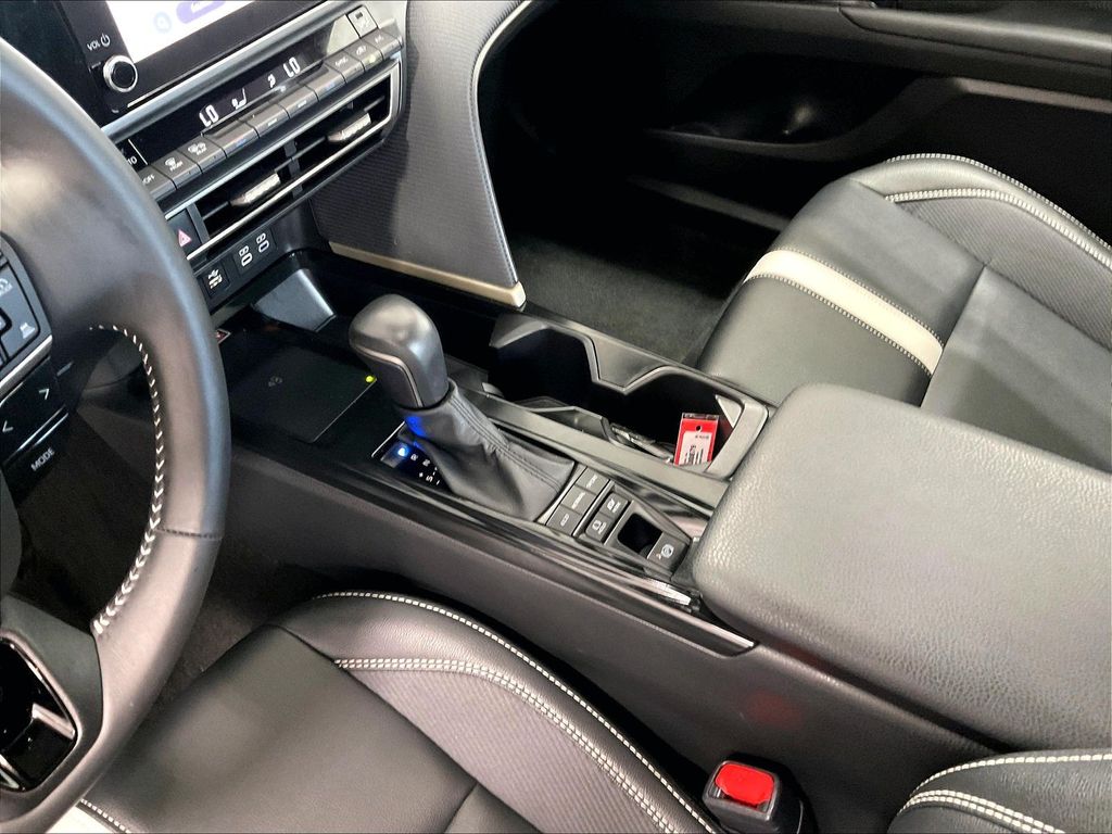2025 Toyota Camry — photo 20
