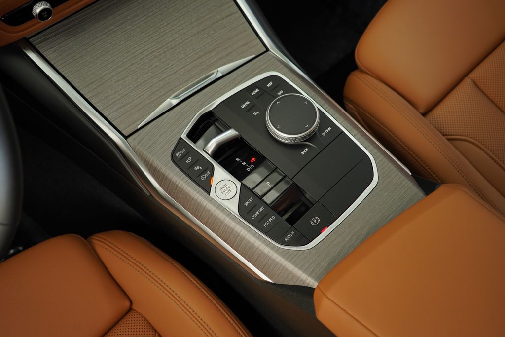 Thumbnail: 2026 BMW 3 Series - 18