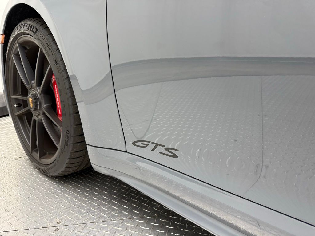 Thumbnail: 2023 Porsche 911 - 13
