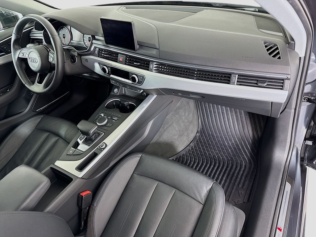 Thumbnail: 2017 Audi A4 - 17