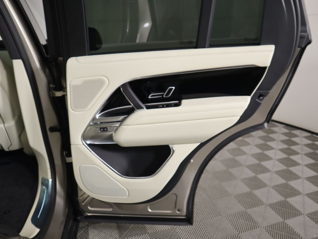 Thumbnail: 2026 Land Rover Range Rover - 28