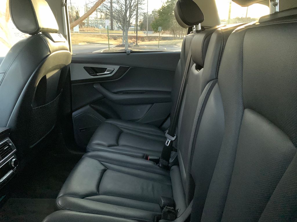 Thumbnail: 2019 Audi Q7 - 6