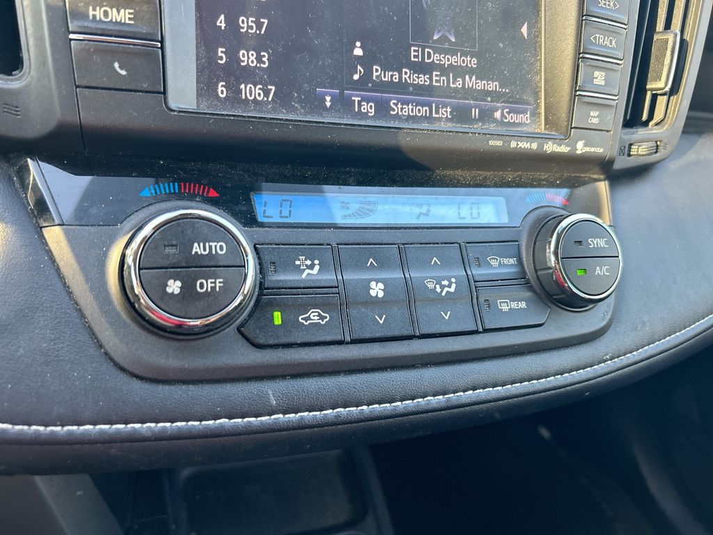 Thumbnail: 2018 Toyota RAV4 - 24
