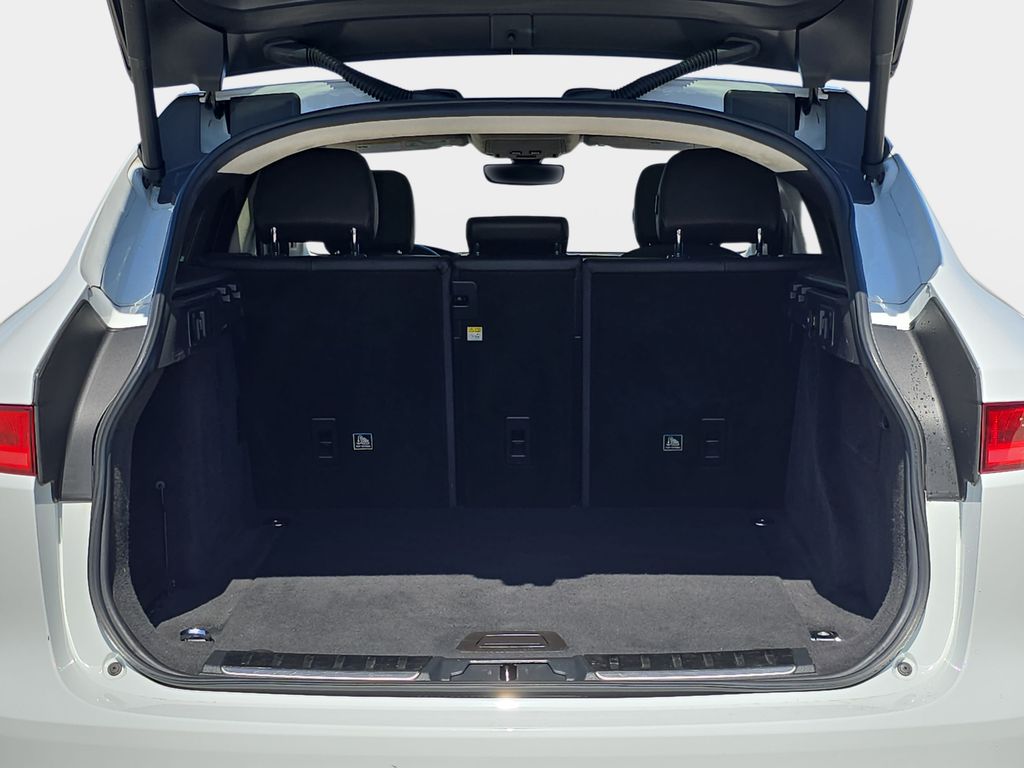 Used 2019  Jaguar 30t Prestige image 14