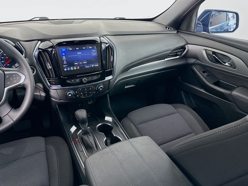 Thumbnail: 2023 Chevrolet Traverse - 23