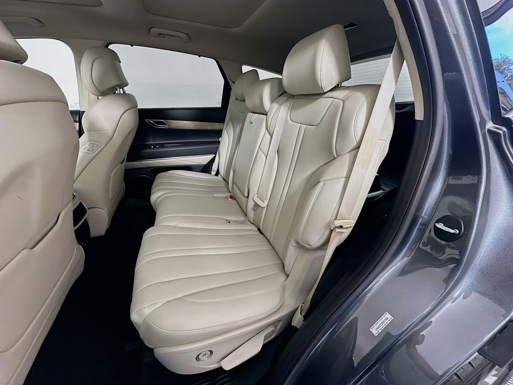 Thumbnail: 2022 Genesis GV80 - 25