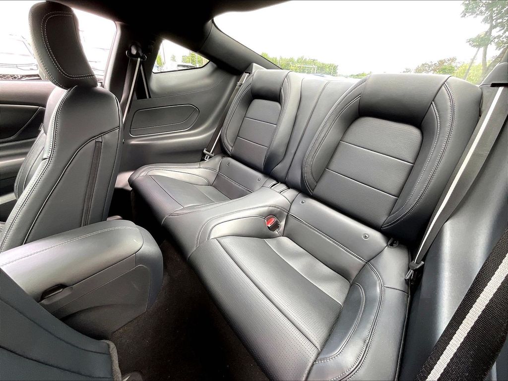 2024 Ford Mustang — photo 14