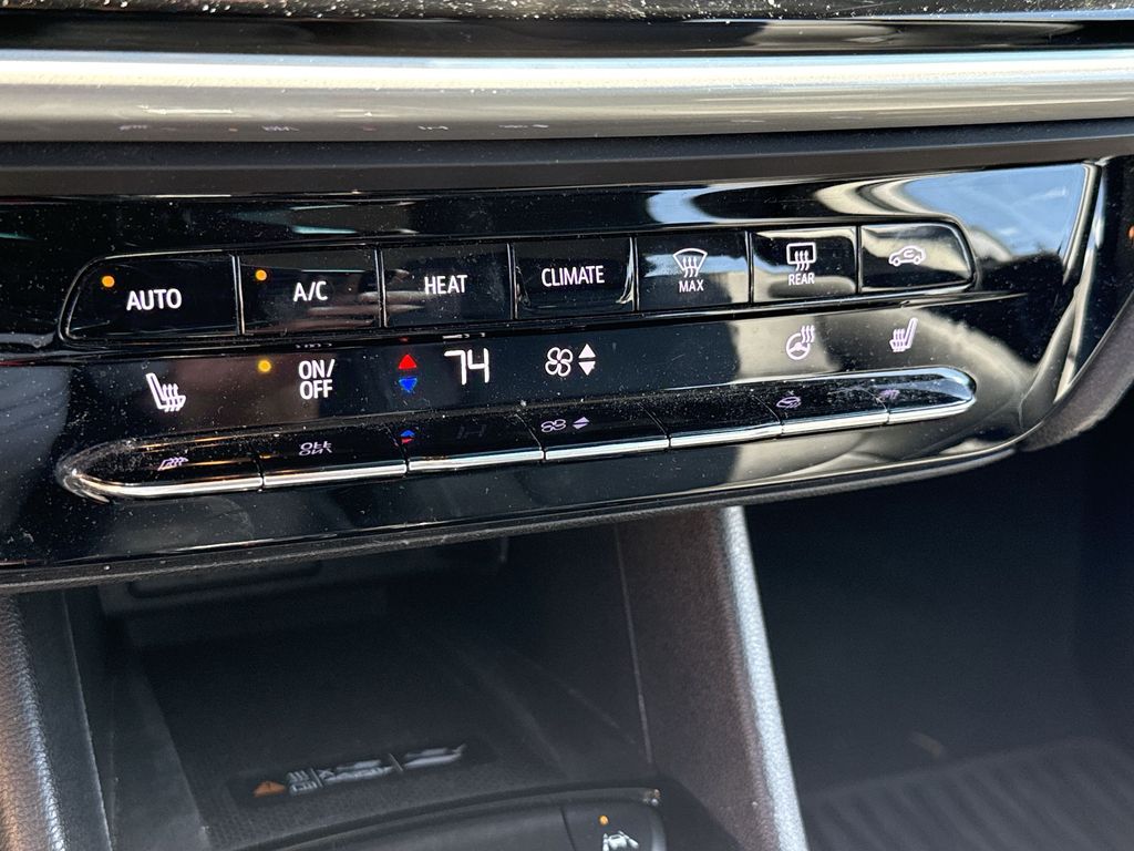 Thumbnail: 2023 Chevrolet Bolt EV - 9