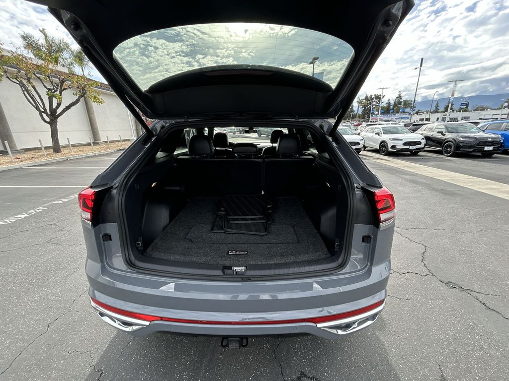 Thumbnail: 2022 Volkswagen Atlas - 24